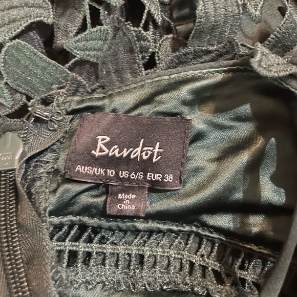 Bardot Gemma Midi Dress Green - Picture 6 of 6